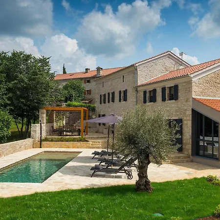 Casa 42 *