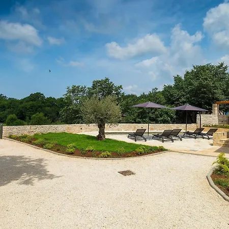 Casa 42 Holiday home Bicici